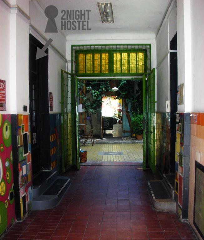 2Night Hostel Budapest Exteriör bild