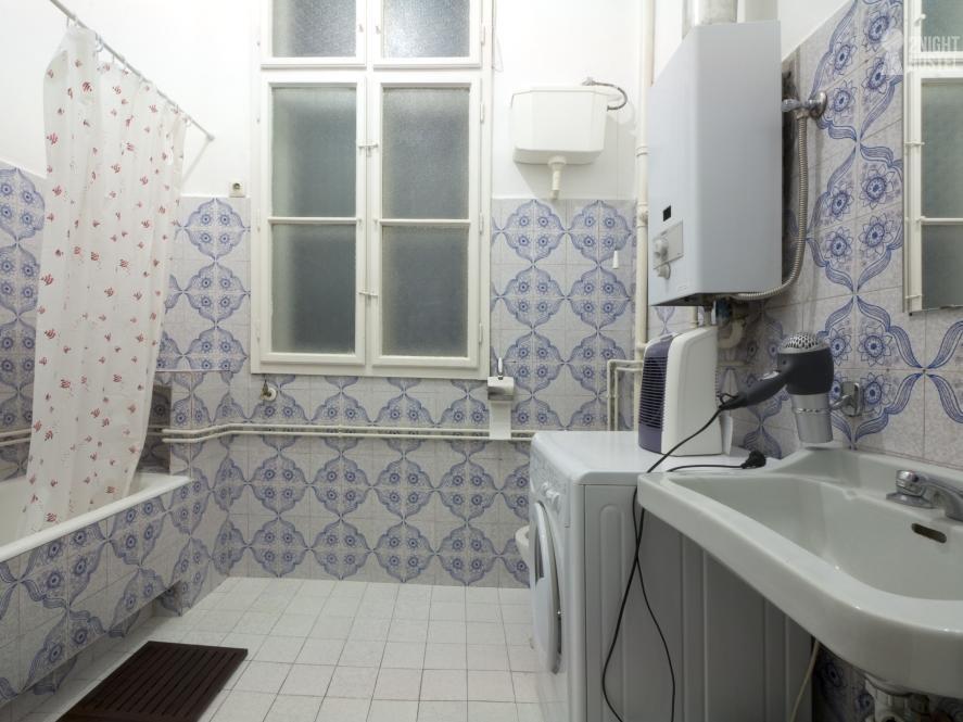 2Night Hostel Budapest Exteriör bild