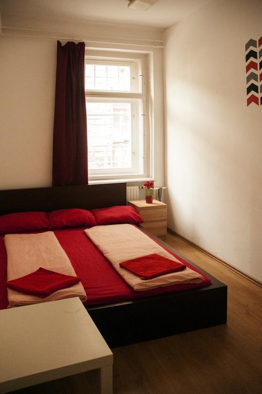2Night Hostel Budapest Exteriör bild