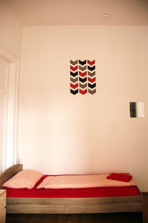 2Night Hostel Budapest Exteriör bild
