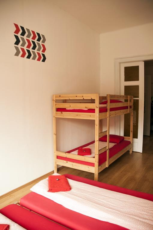 2Night Hostel Budapest Exteriör bild