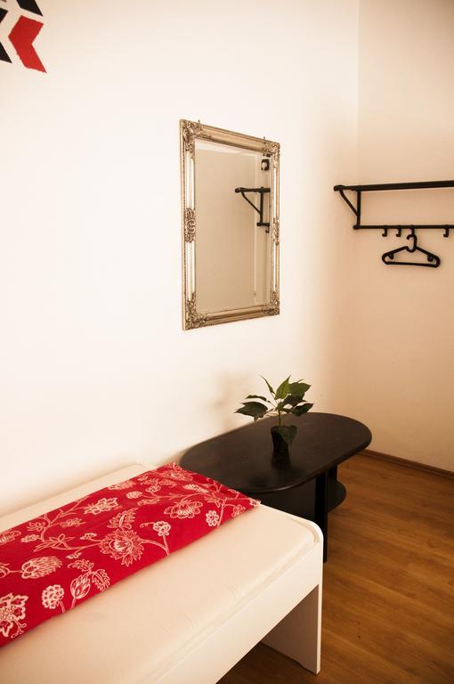 2Night Hostel Budapest Exteriör bild