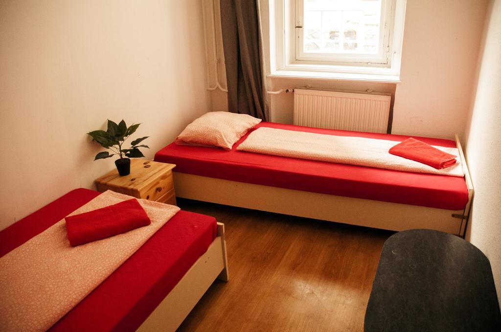 2Night Hostel Budapest Exteriör bild