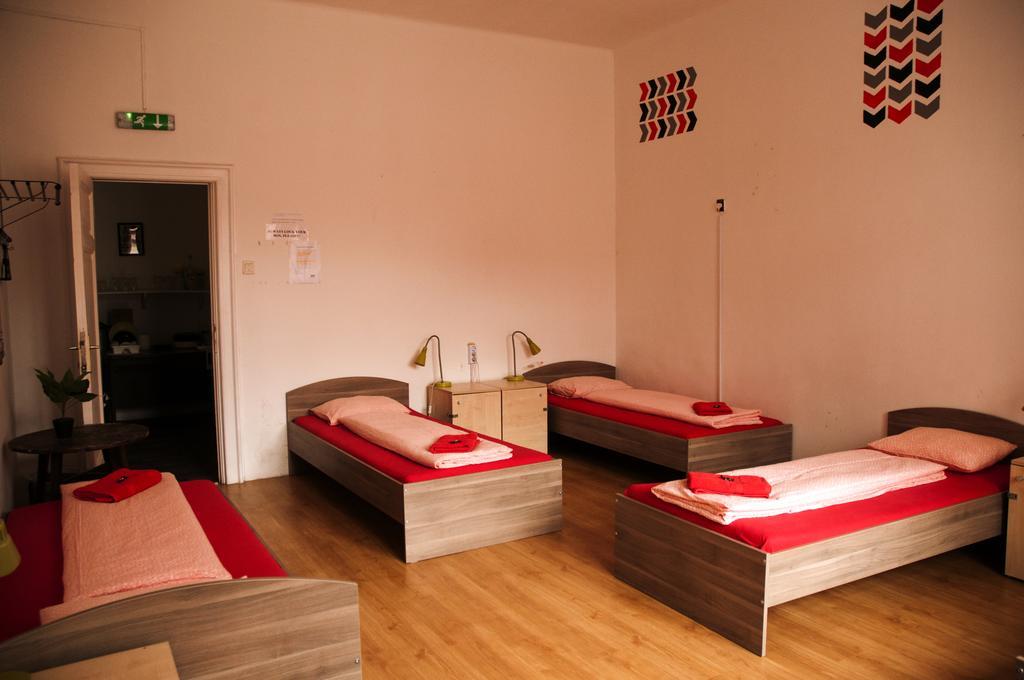 2Night Hostel Budapest Exteriör bild