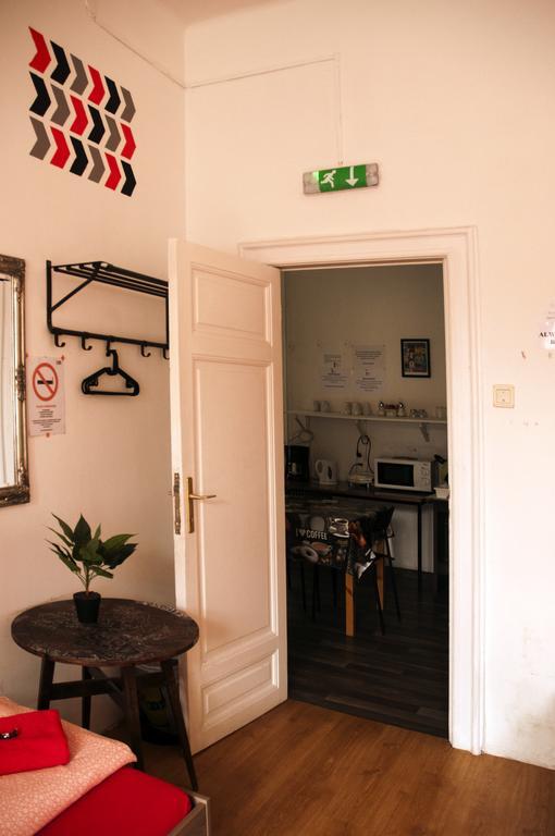 2Night Hostel Budapest Exteriör bild