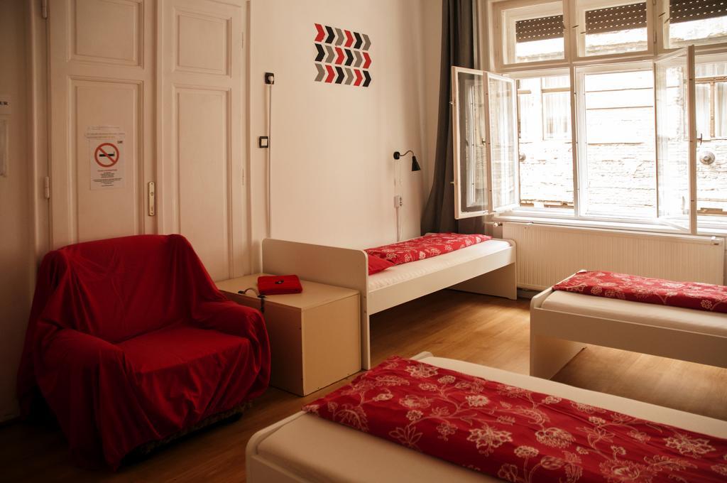 2Night Hostel Budapest Exteriör bild