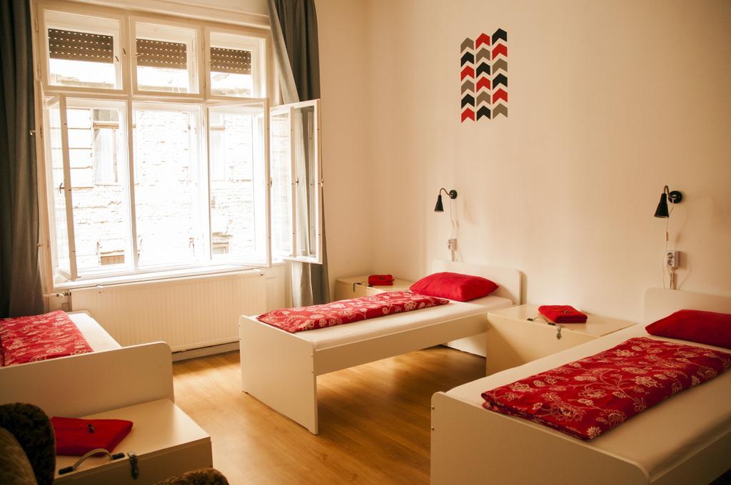 2Night Hostel Budapest Exteriör bild
